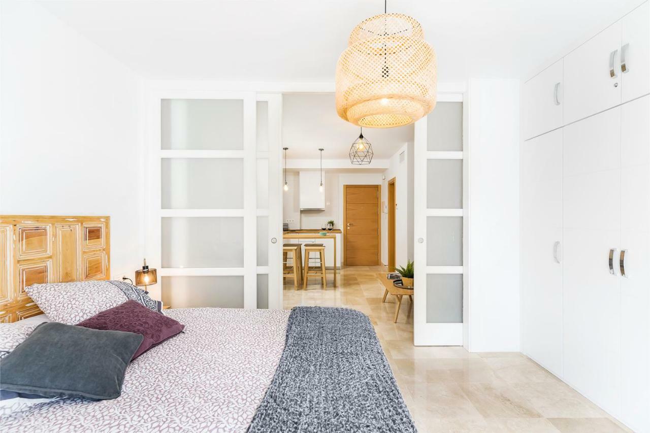Apartamento Lujo Ancha Del Carmen Малага Экстерьер фото