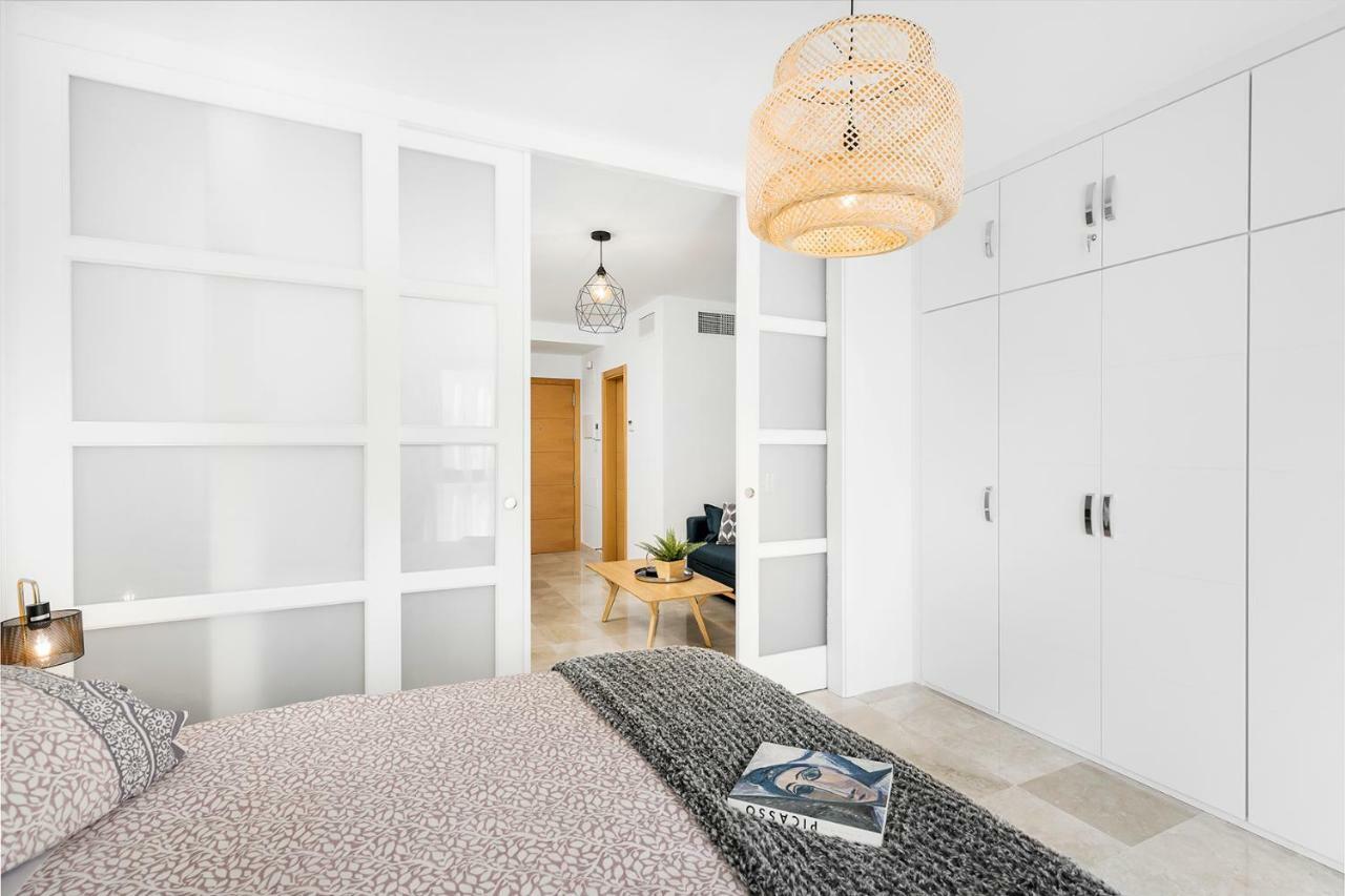 Apartamento Lujo Ancha Del Carmen Малага Экстерьер фото