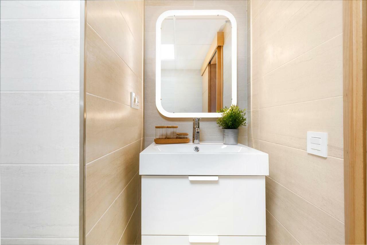 Apartamento Lujo Ancha Del Carmen Малага Экстерьер фото