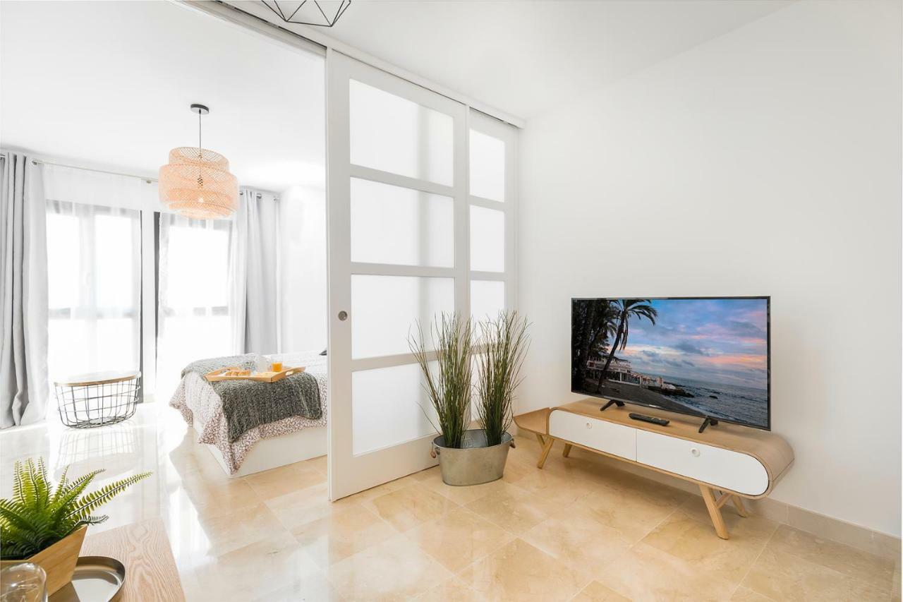 Apartamento Lujo Ancha Del Carmen Малага Экстерьер фото