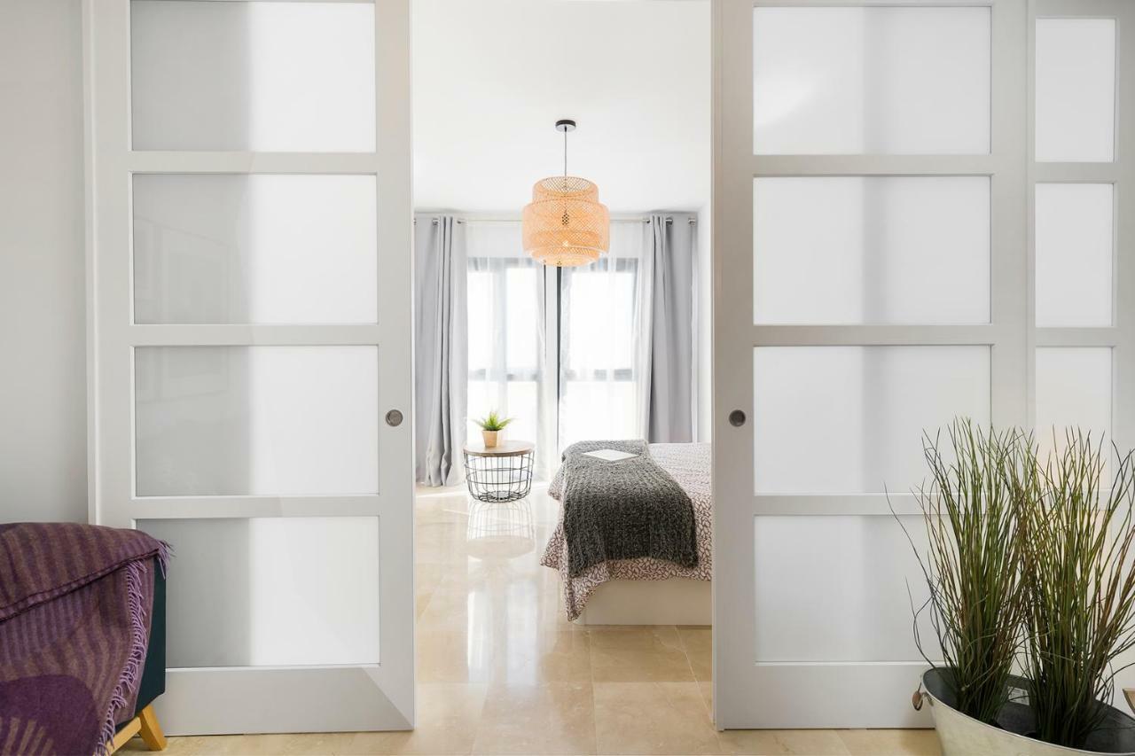 Apartamento Lujo Ancha Del Carmen Малага Экстерьер фото